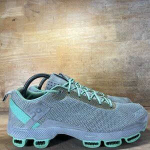 On CloudSurfer 2 Womens Size 9.5 Trail Running Shoes Sneakers Gray Green
